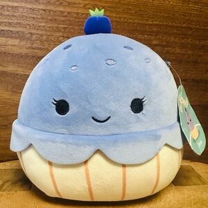 Squishmallow 8” Breakfast Squad - Blueberry Muffin Jova